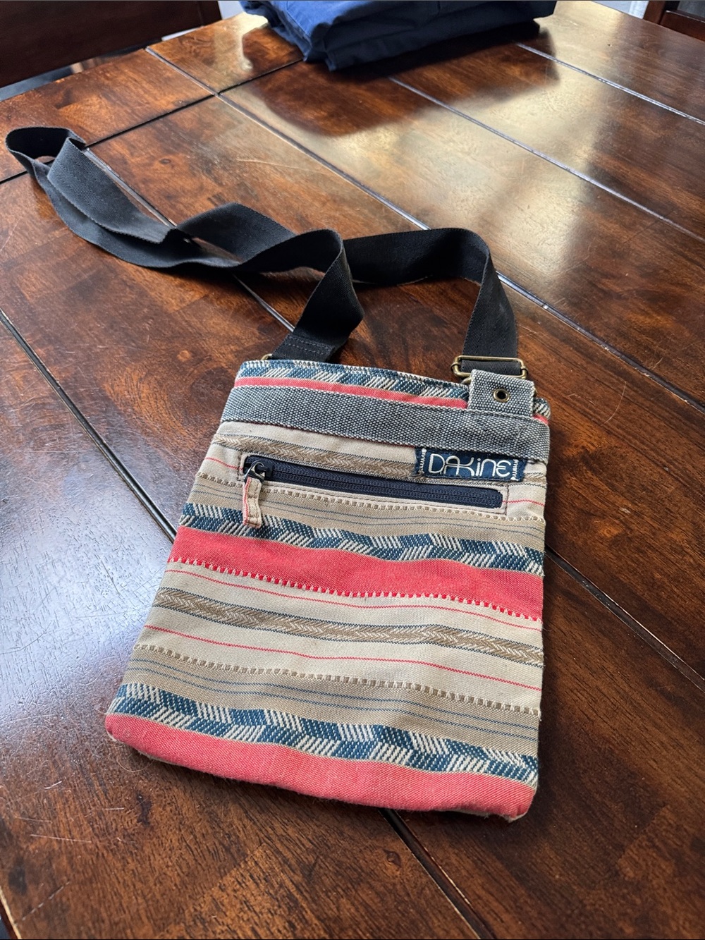 Small Dakine purse